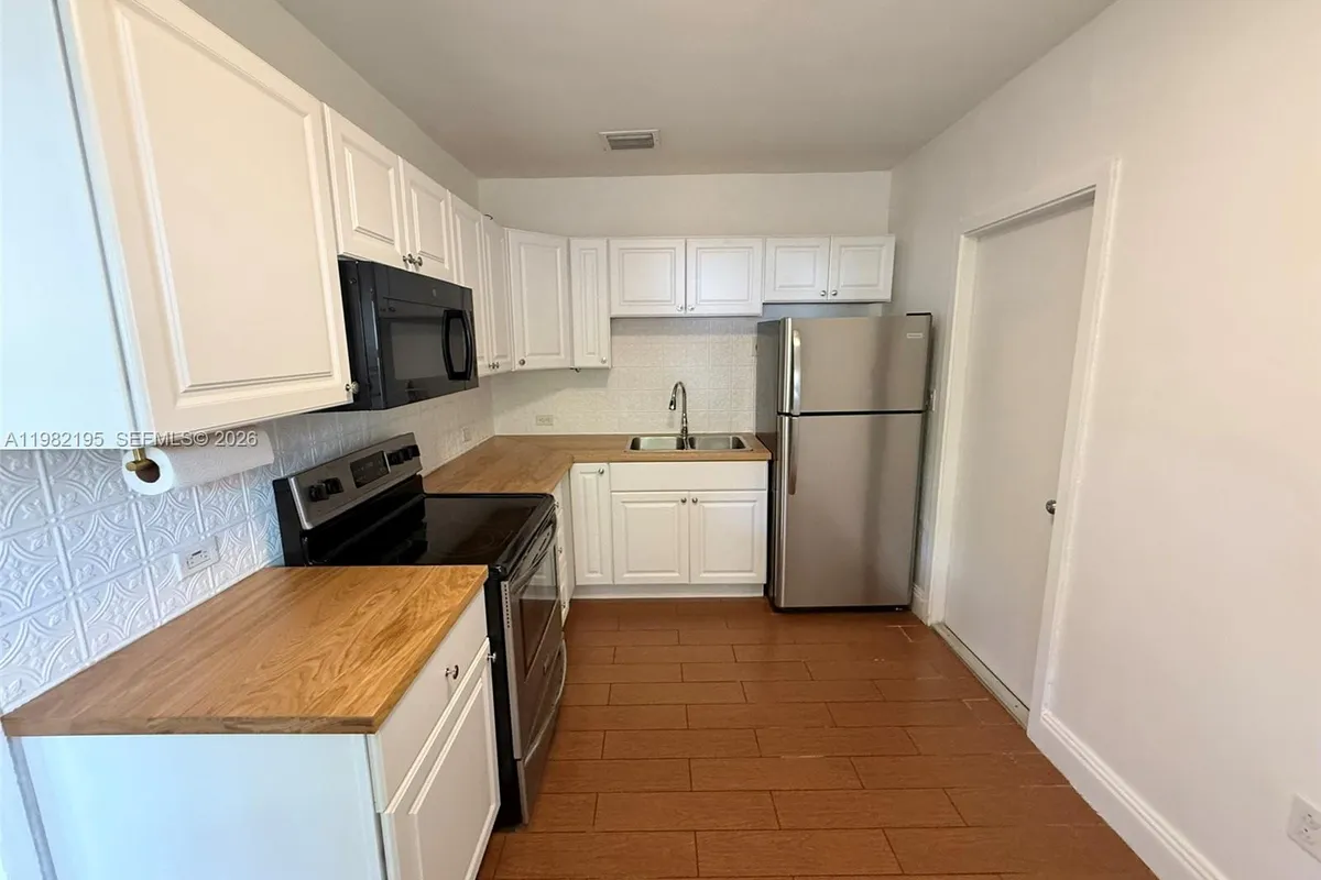 294 NE 57th St, Miami FL 33137