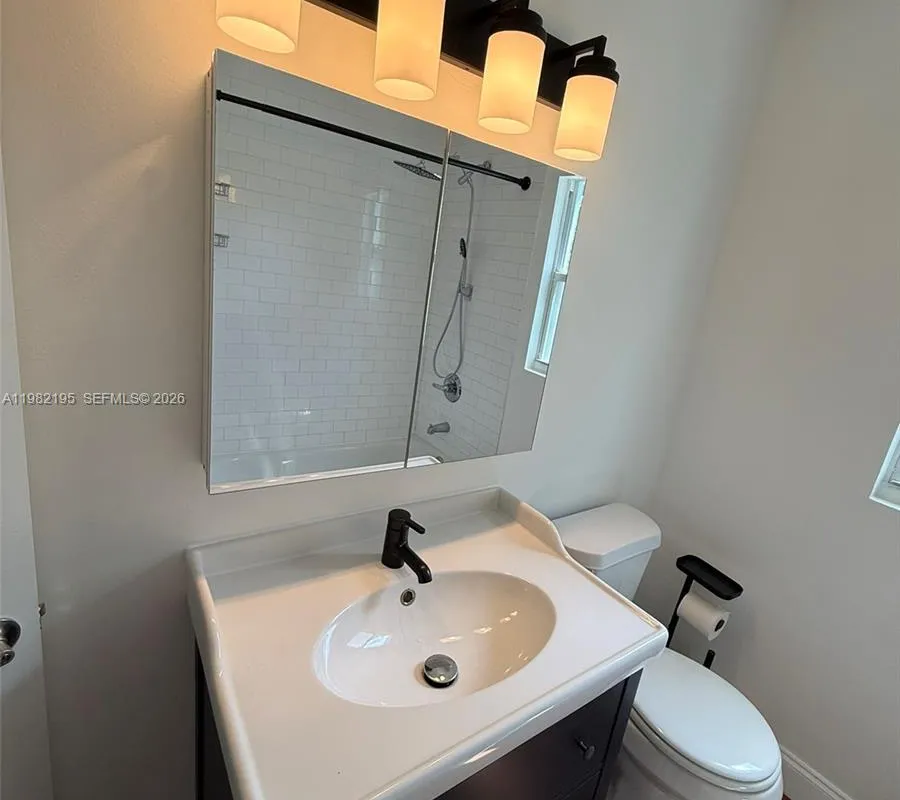 294 NE 57th St, Miami FL 33137