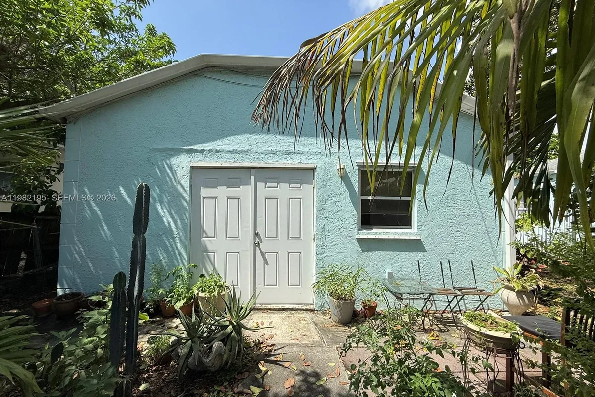 294 NE 57th St, Miami FL 33137