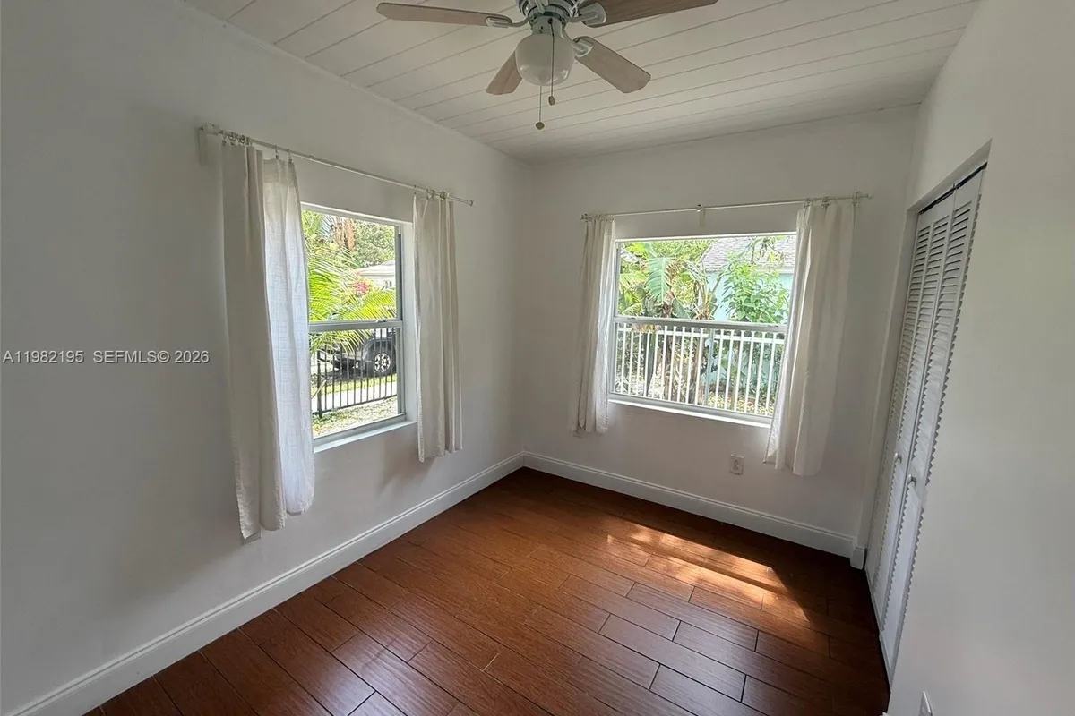 294 NE 57th St, Miami FL 33137