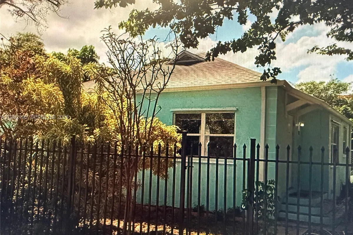 294 NE 57th St, Miami FL 33137