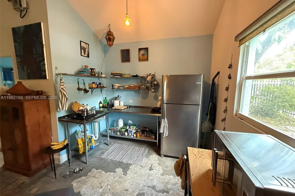 294 NE 57th St, Miami FL 33137