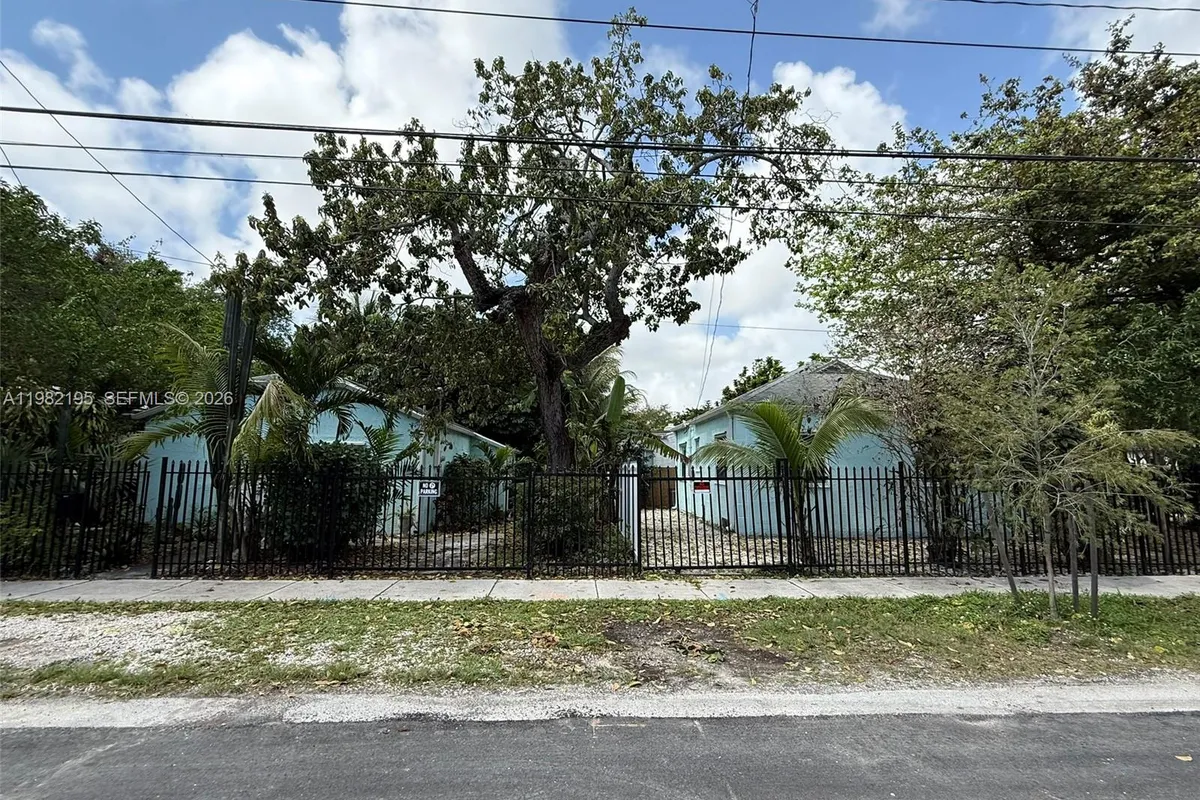 294 NE 57th St, Miami FL 33137