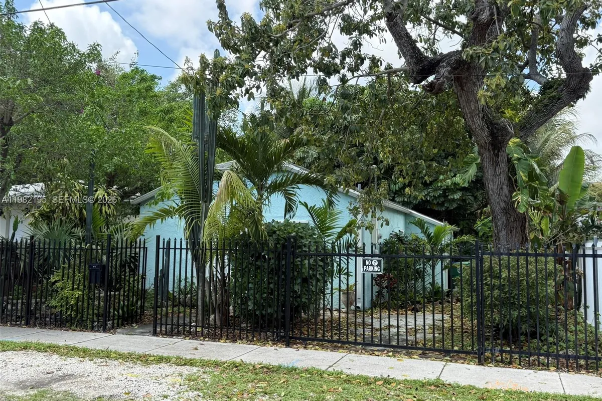 294 NE 57th St, Miami FL 33137