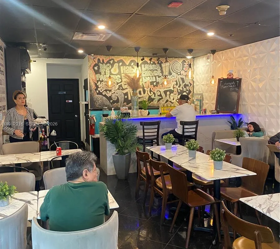 266 NE 1th St, Miami FL 33132