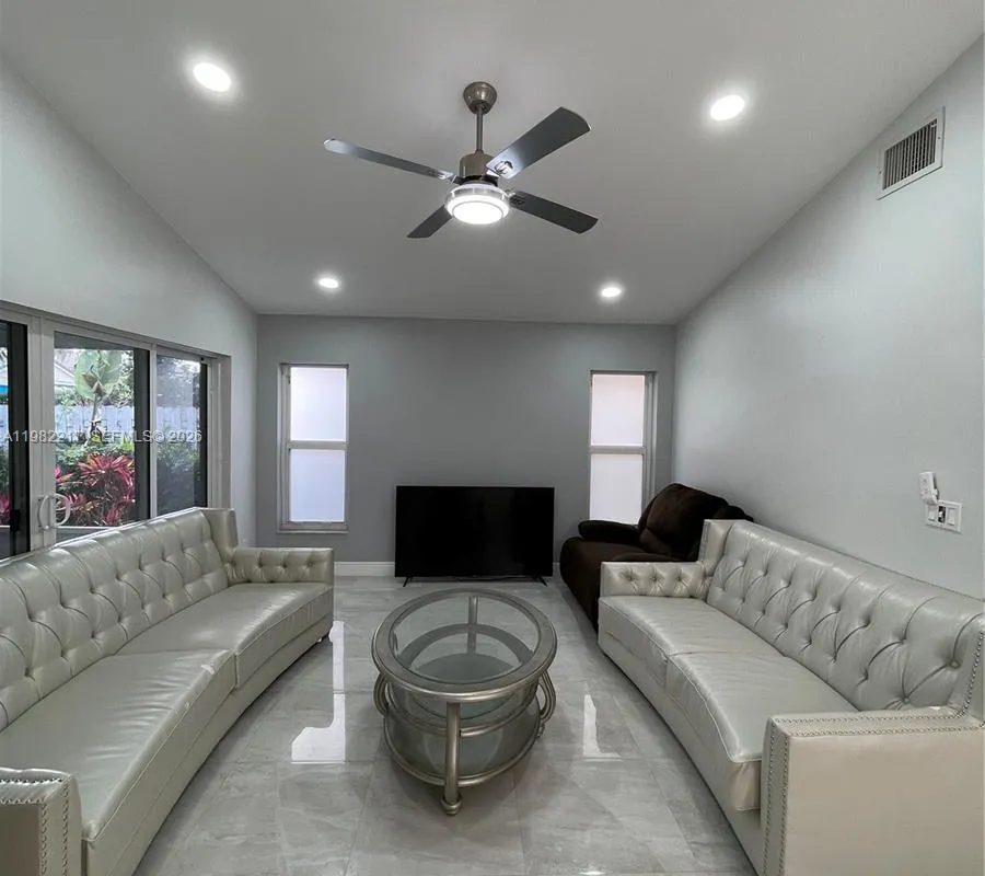 5544 NW 54th Cir, Coconut Creek FL 33073