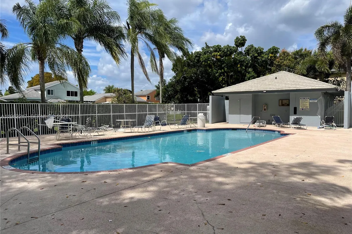 5544 NW 54th Cir, Coconut Creek FL 33073