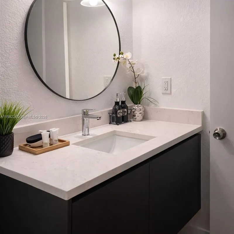 613 NW 10th St # 2, Hallandale Beach FL 33009