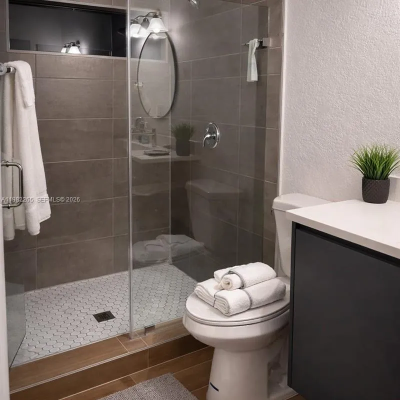 613 NW 10th St # 2, Hallandale Beach FL 33009