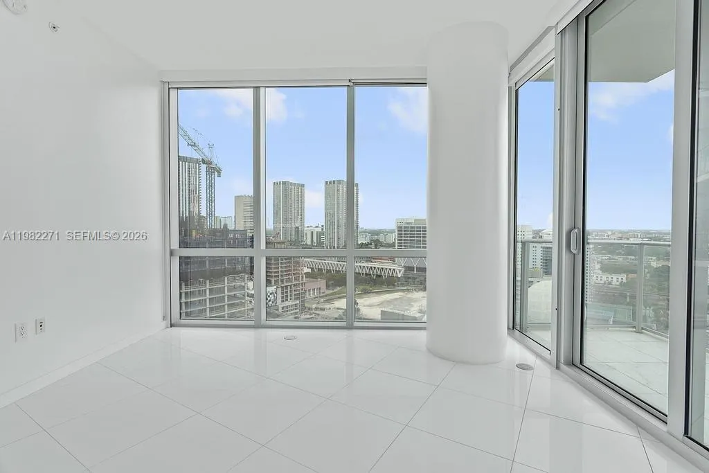 851 NE 1st Ave # 2102, Miami FL 33132