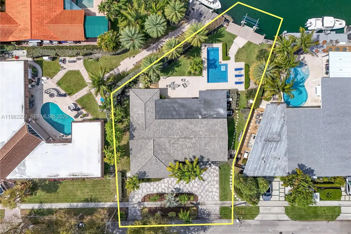 13000 Arch Creek Ter, North Miami FL 33181