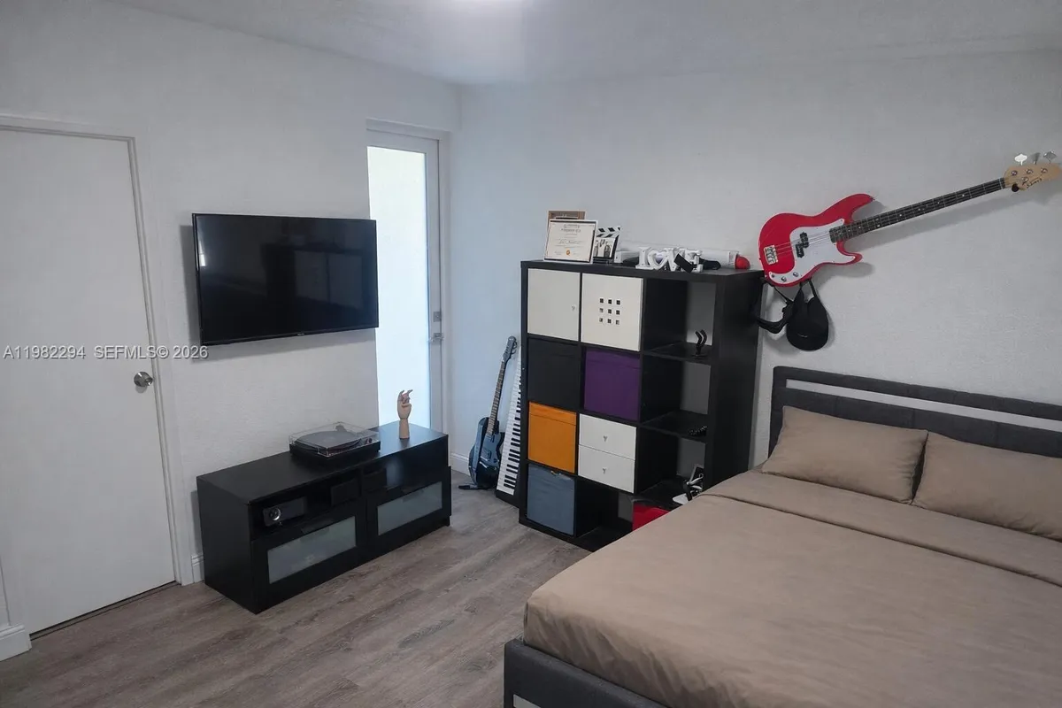 5812 NW 20th Ct, Margate FL 33063