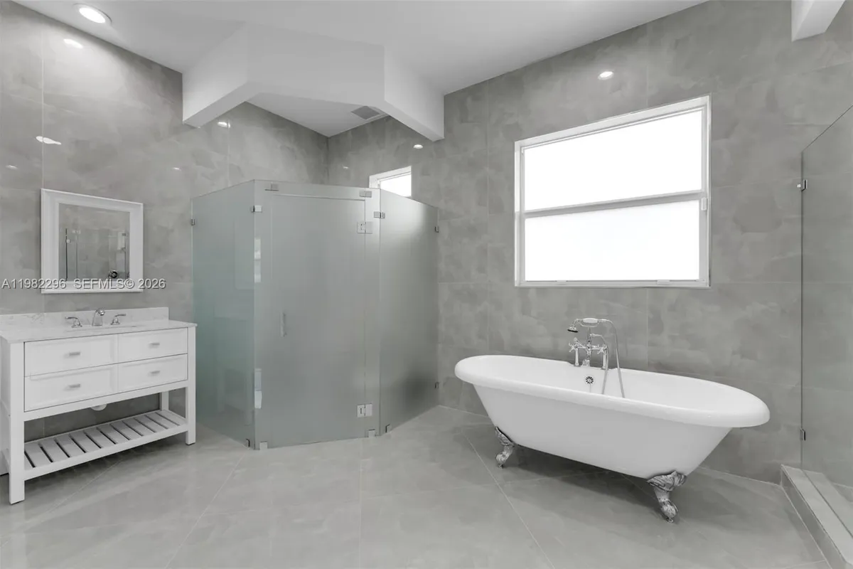 19855 SW 134 CT, Unincorporated Dade County FL 33177