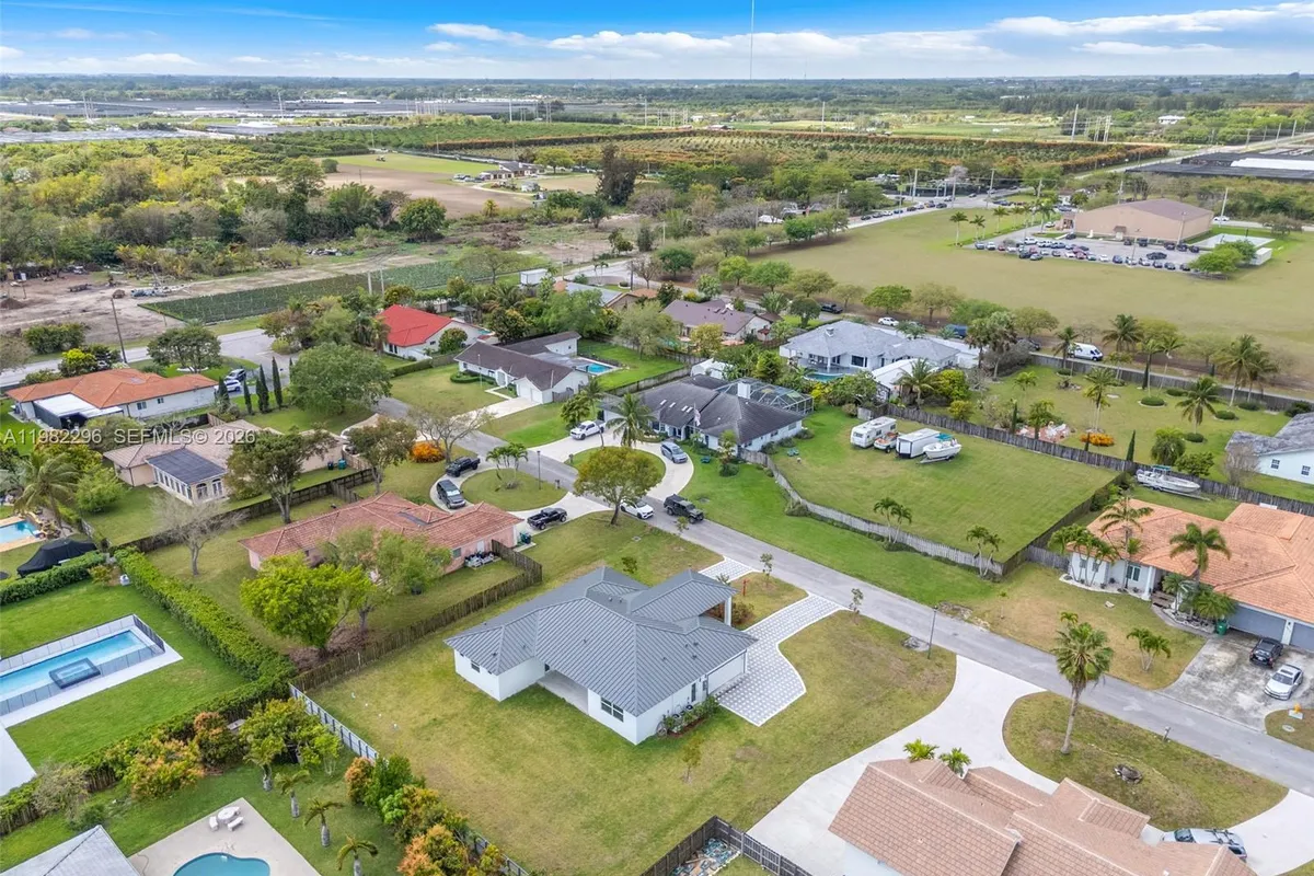 19855 SW 134 CT, Unincorporated Dade County FL 33177