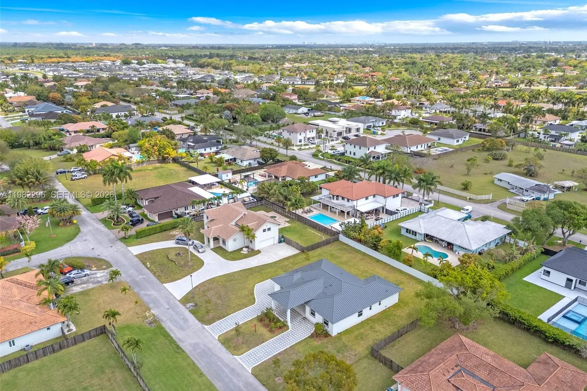 19855 SW 134 CT, Unincorporated Dade County FL 33177