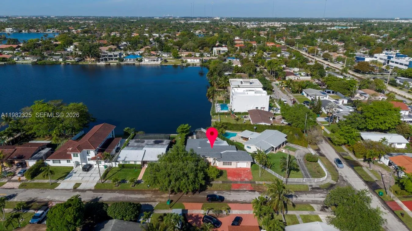 21330 NE 25th Ct, Miami FL 33180