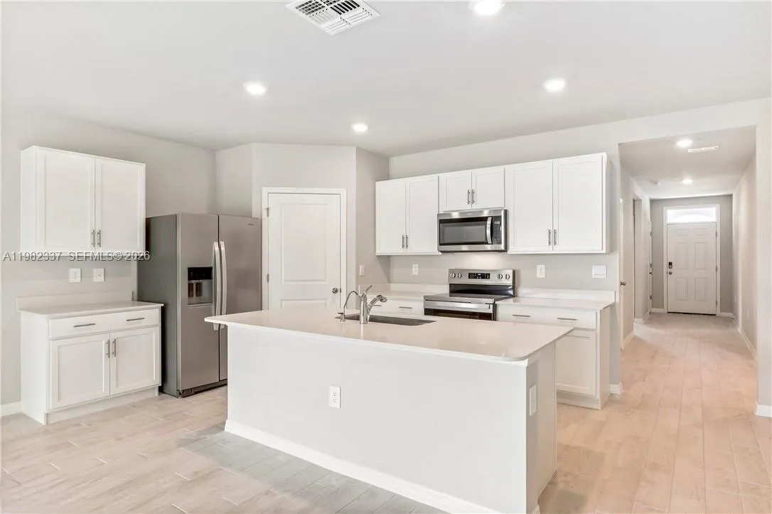 5215 BUTTE ST, Lehigh Acres FL 33971