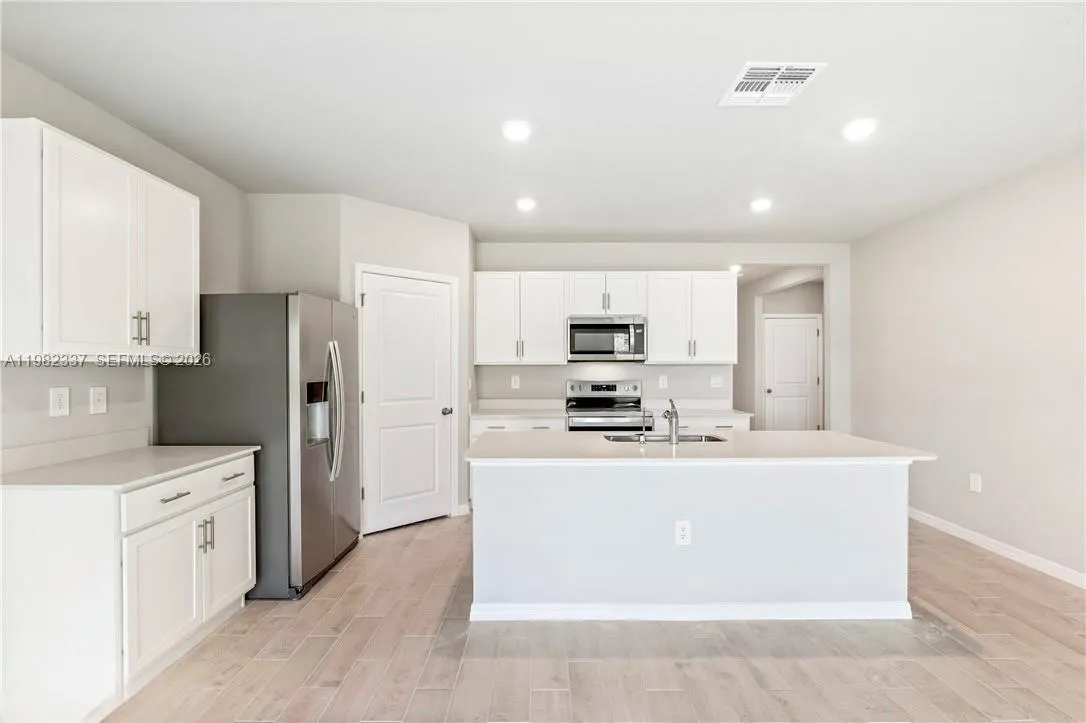 5215 BUTTE ST, Lehigh Acres FL 33971