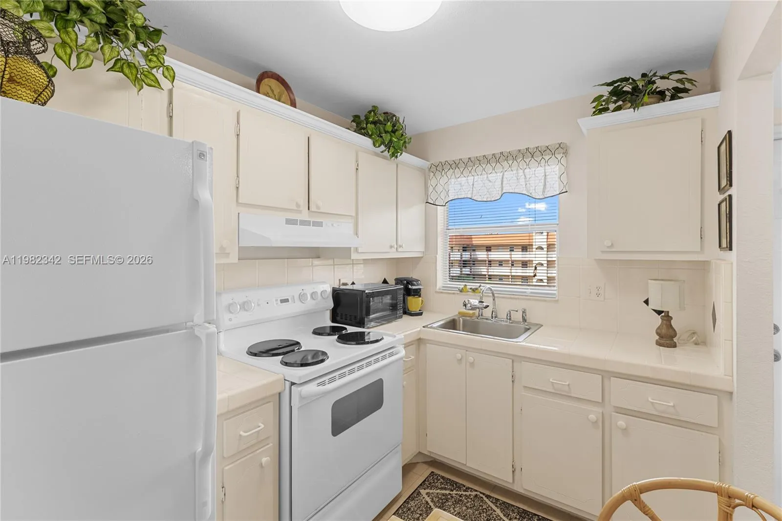 8950 Sunrise Lakes Blvd # 309, Sunrise FL 33322