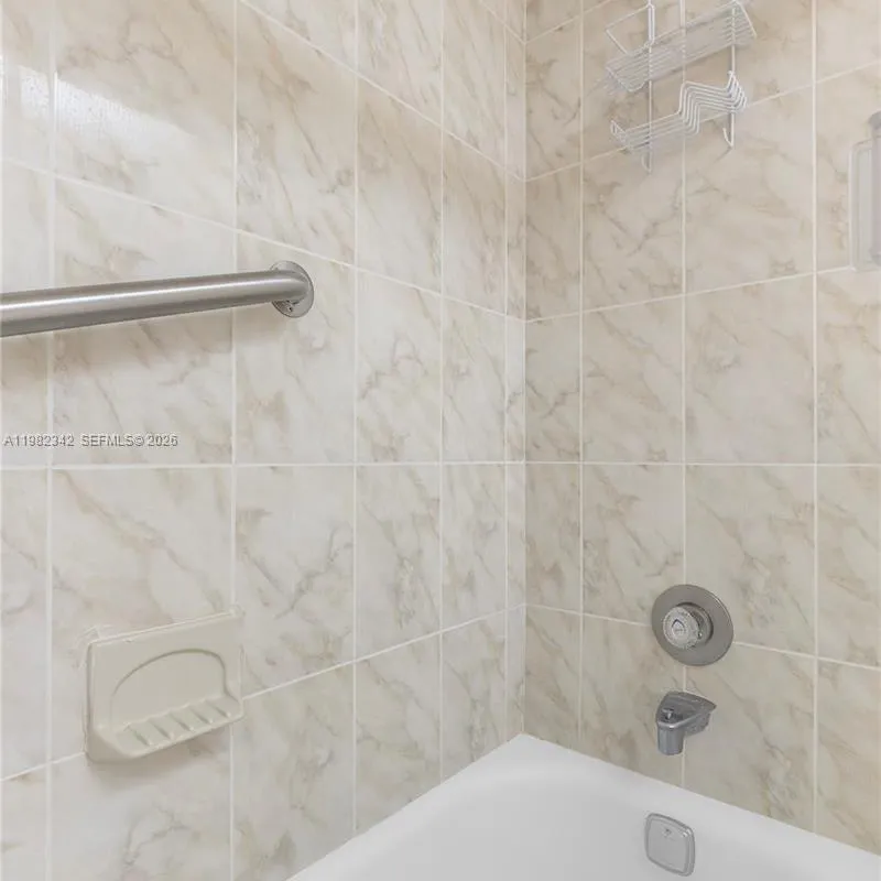 8950 Sunrise Lakes Blvd # 309, Sunrise FL 33322