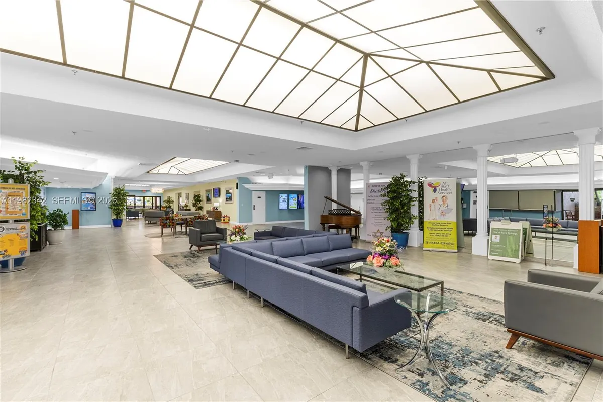 8950 Sunrise Lakes Blvd # 309, Sunrise FL 33322