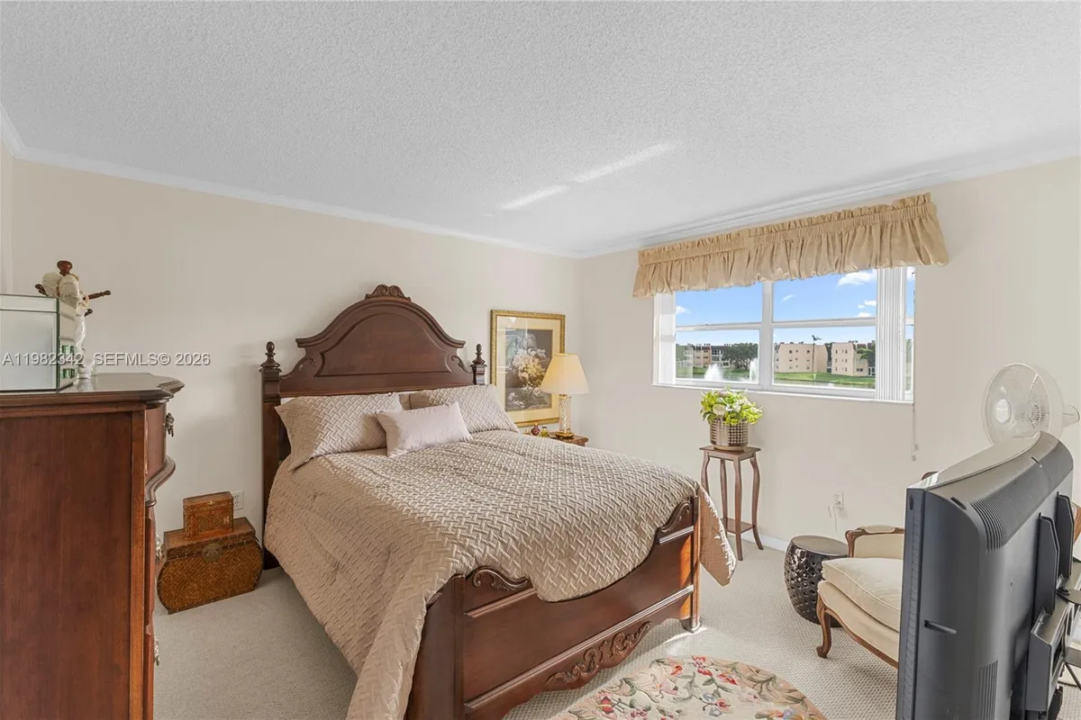 8950 Sunrise Lakes Blvd # 309, Sunrise FL 33322