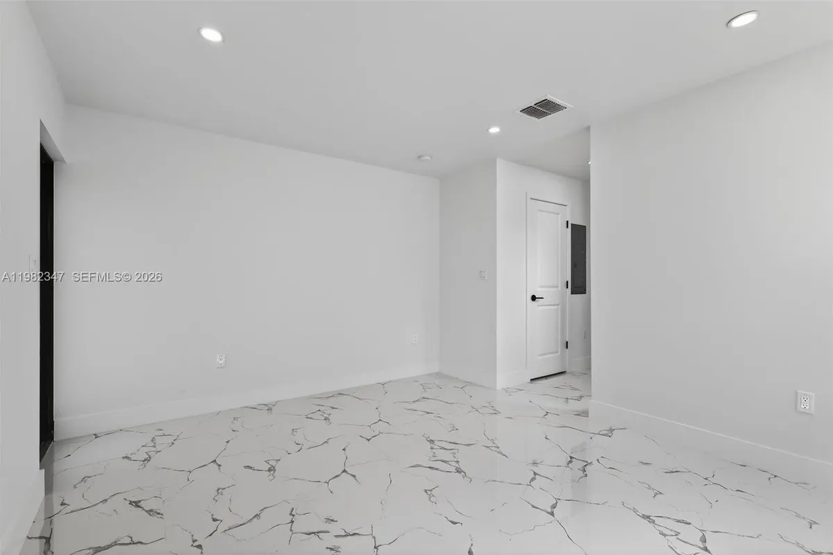 4313 NW 32nd Ave # 4313, Miami FL 33142