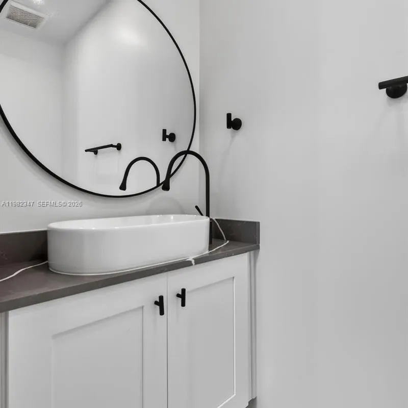 4313 NW 32nd Ave # 4313, Miami FL 33142