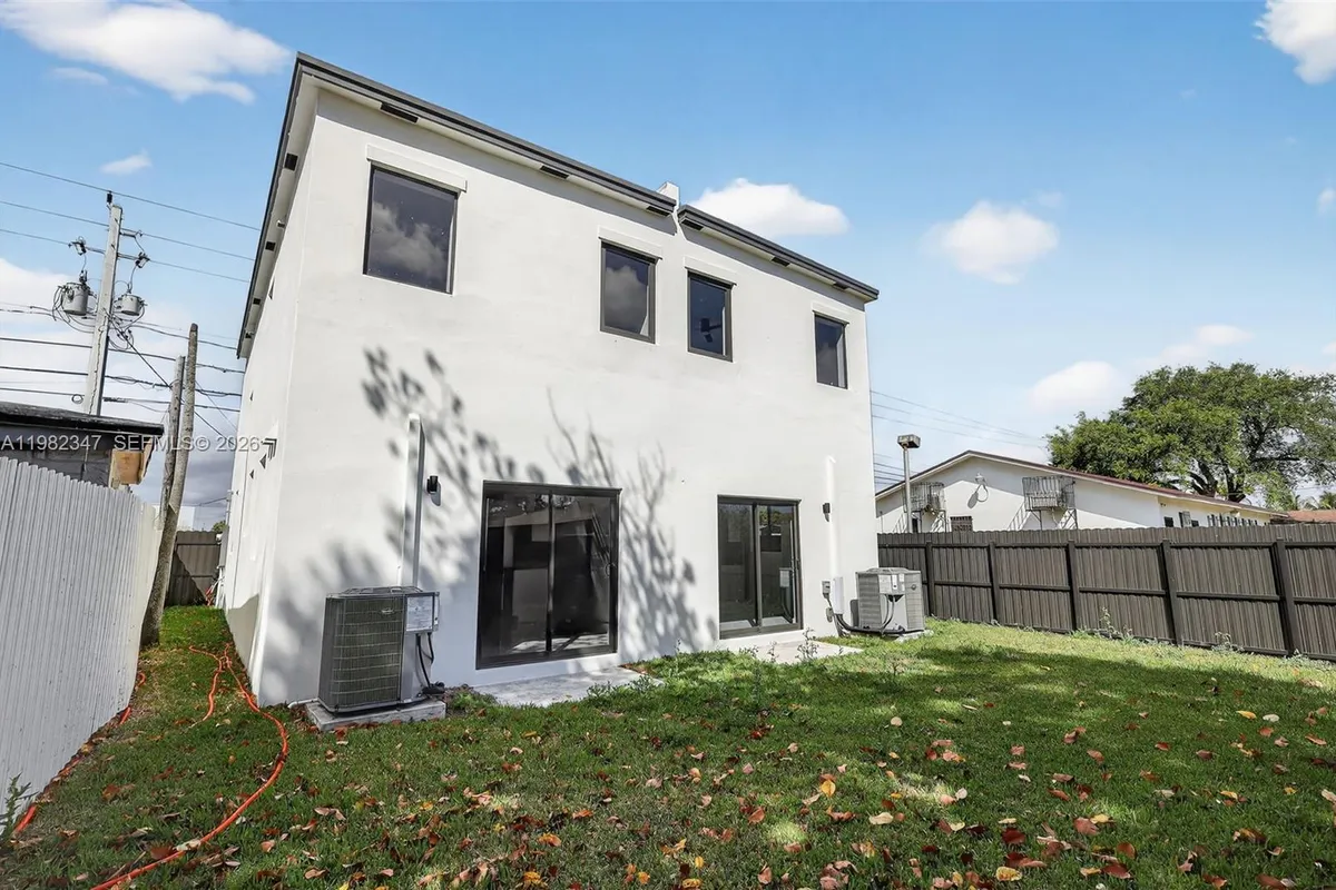 4313 NW 32nd Ave # 4313, Miami FL 33142