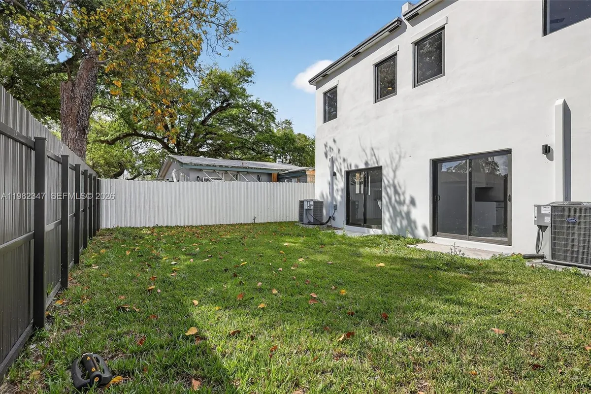 4313 NW 32nd Ave # 4313, Miami FL 33142