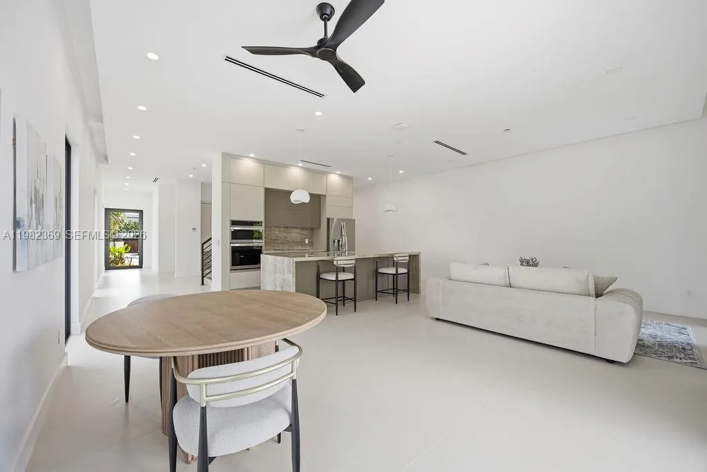 1321 NE 13th Ave # 1321, Fort Lauderdale FL 33304