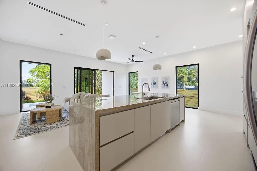 1321 NE 13th Ave # 1321, Fort Lauderdale FL 33304