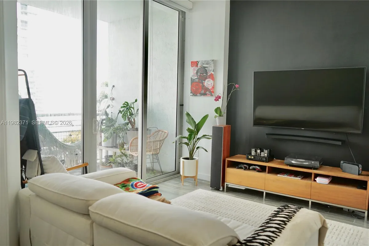 2200 NE 4th Ave # 503, Miami FL 33137