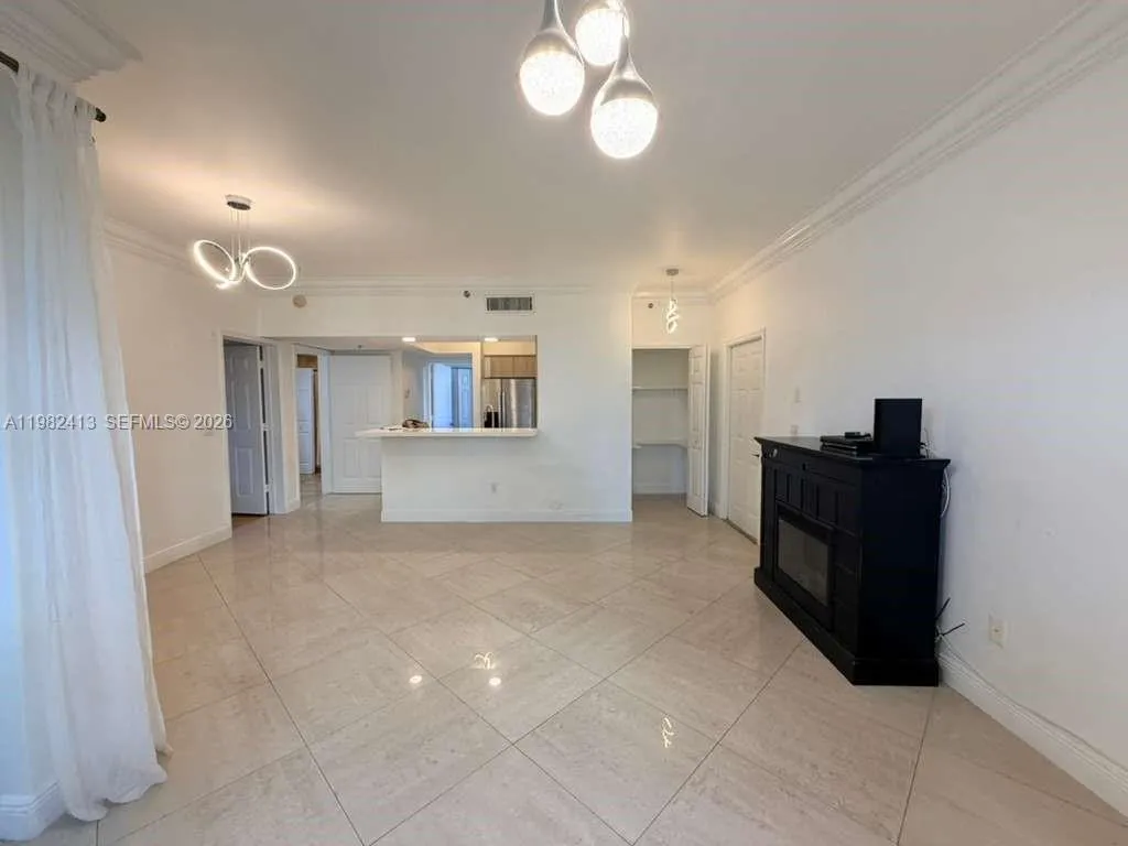 3165 NE 184th St # 6102, Aventura FL 33160