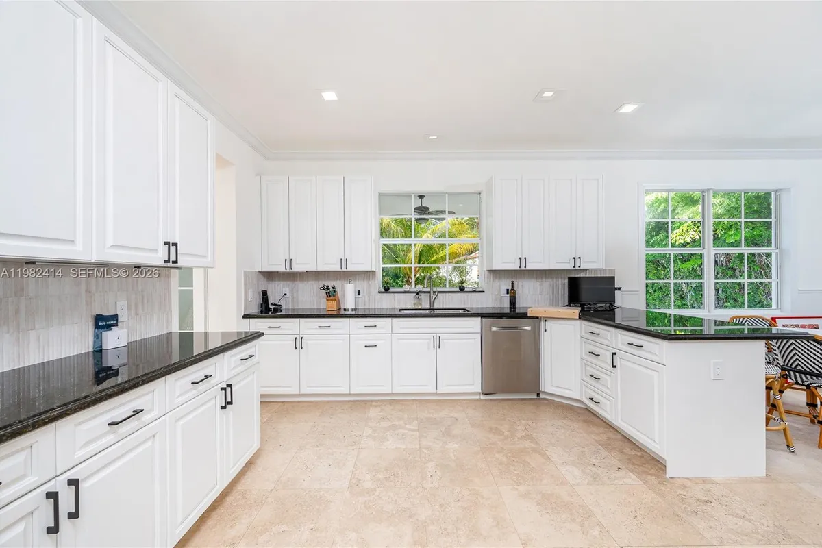 760 Glenridge Rd, Key Biscayne FL 33149