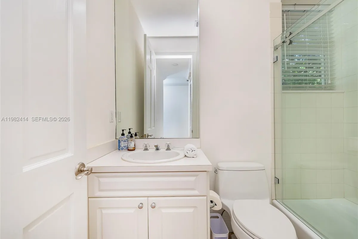 760 Glenridge Rd, Key Biscayne FL 33149