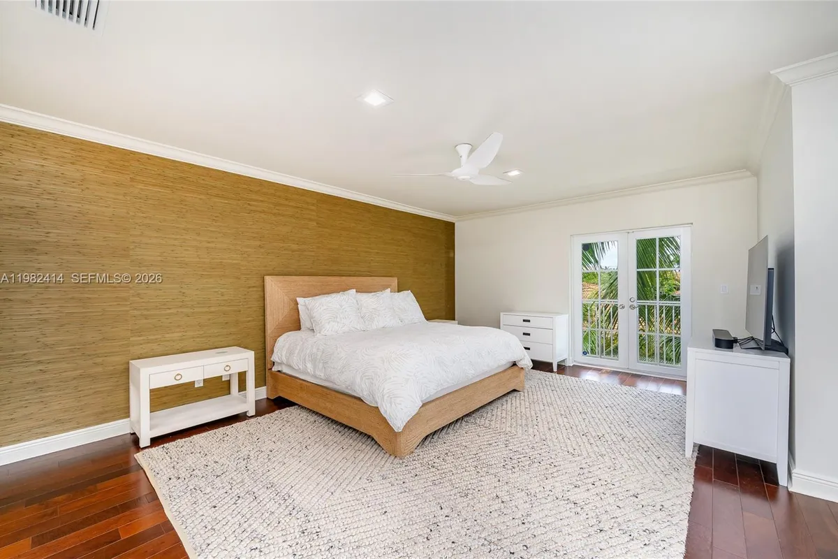 760 Glenridge Rd, Key Biscayne FL 33149