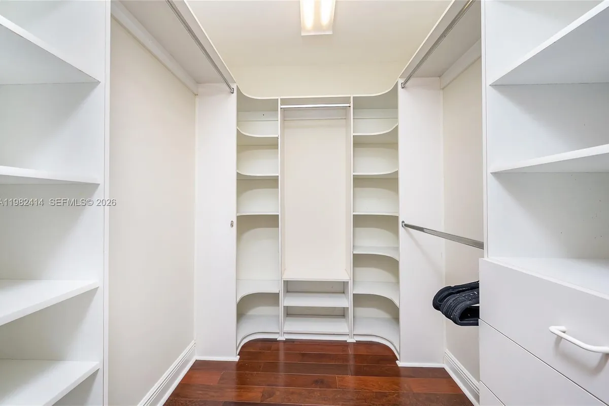 760 Glenridge Rd, Key Biscayne FL 33149