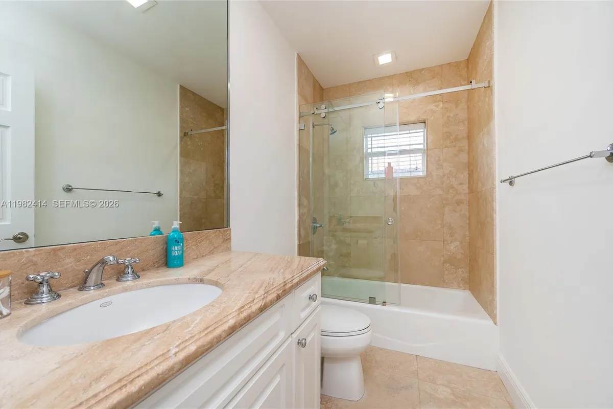 760 Glenridge Rd, Key Biscayne FL 33149