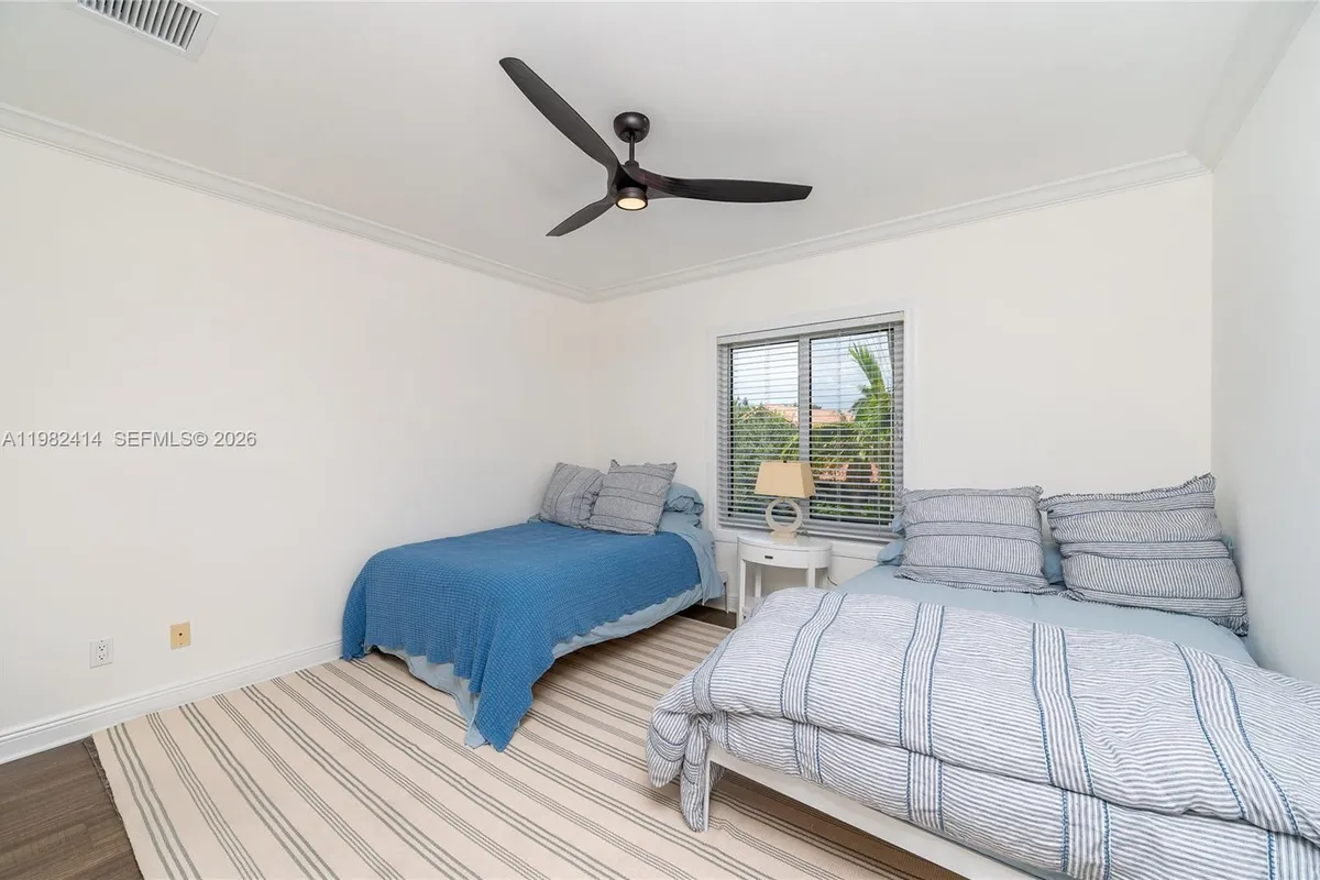 760 Glenridge Rd, Key Biscayne FL 33149