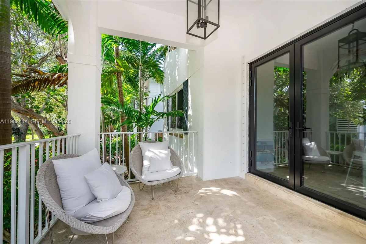 760 Glenridge Rd, Key Biscayne FL 33149