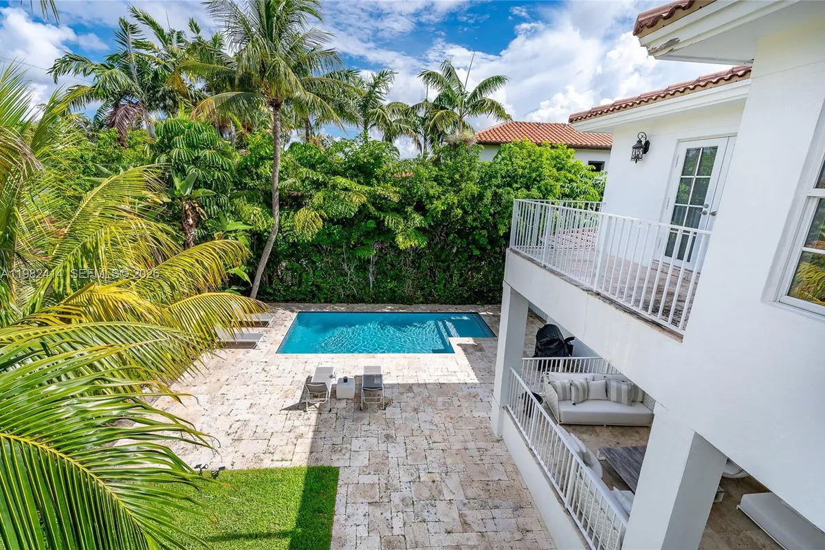 760 Glenridge Rd, Key Biscayne FL 33149