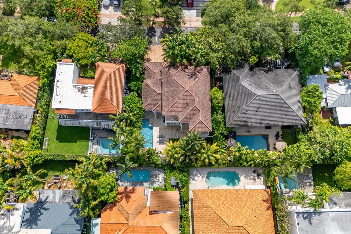 760 Glenridge Rd, Key Biscayne FL 33149