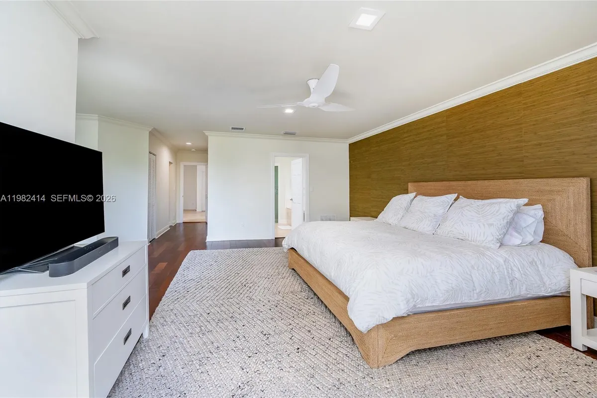 760 Glenridge Rd, Key Biscayne FL 33149