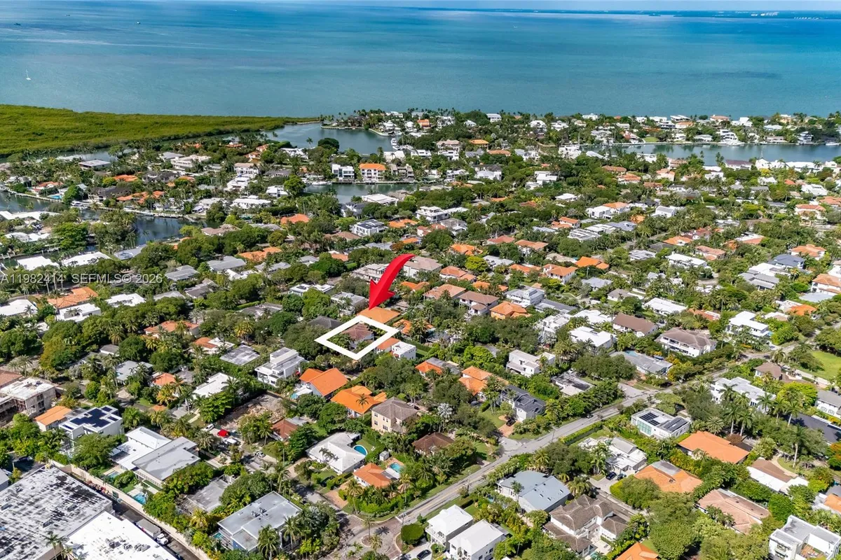 760 Glenridge Rd, Key Biscayne FL 33149