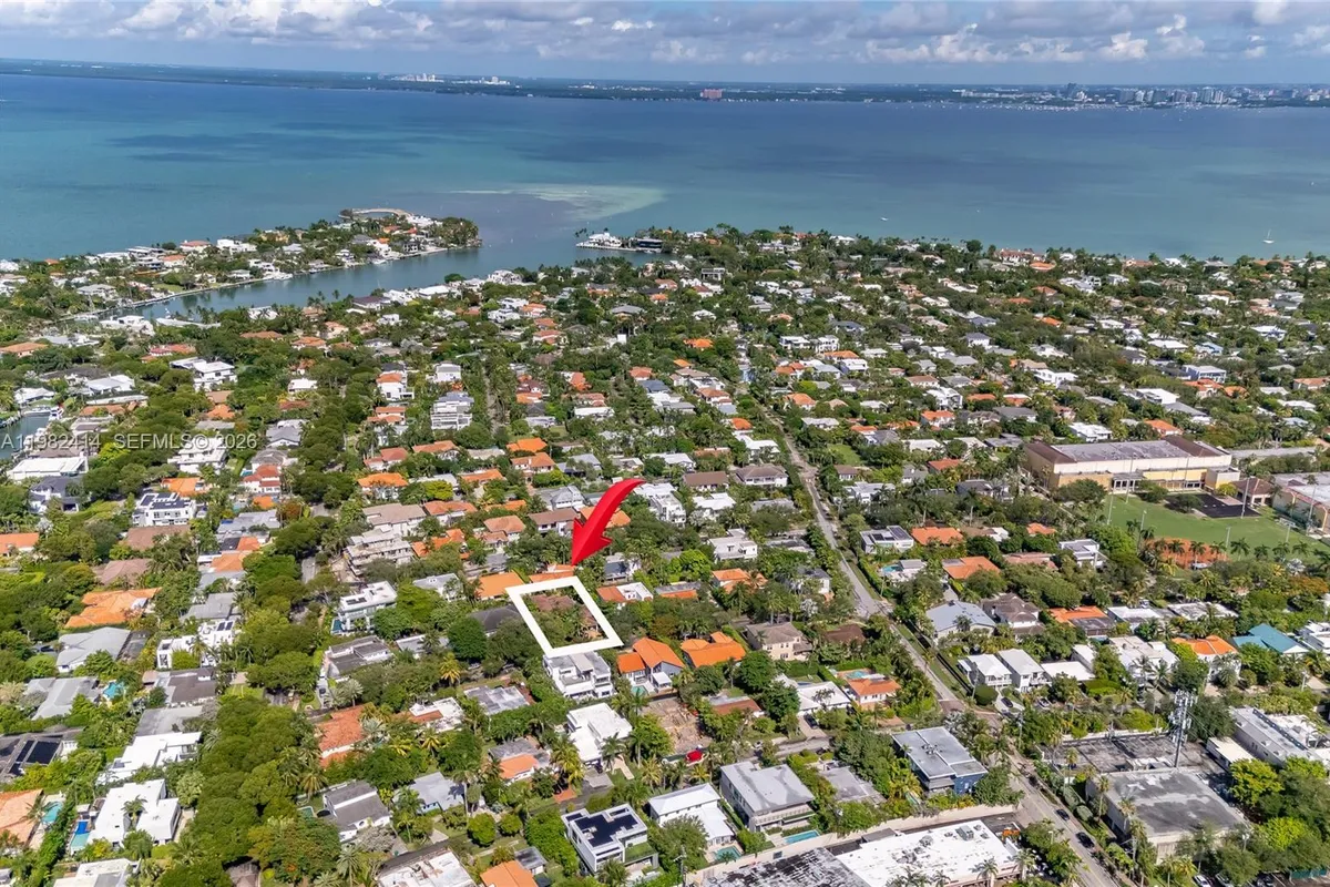 760 Glenridge Rd, Key Biscayne FL 33149