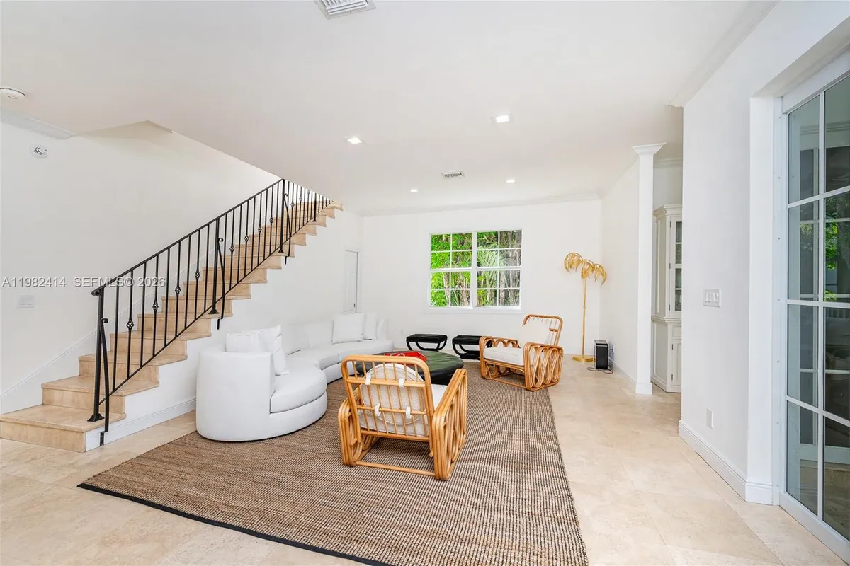 760 Glenridge Rd, Key Biscayne FL 33149