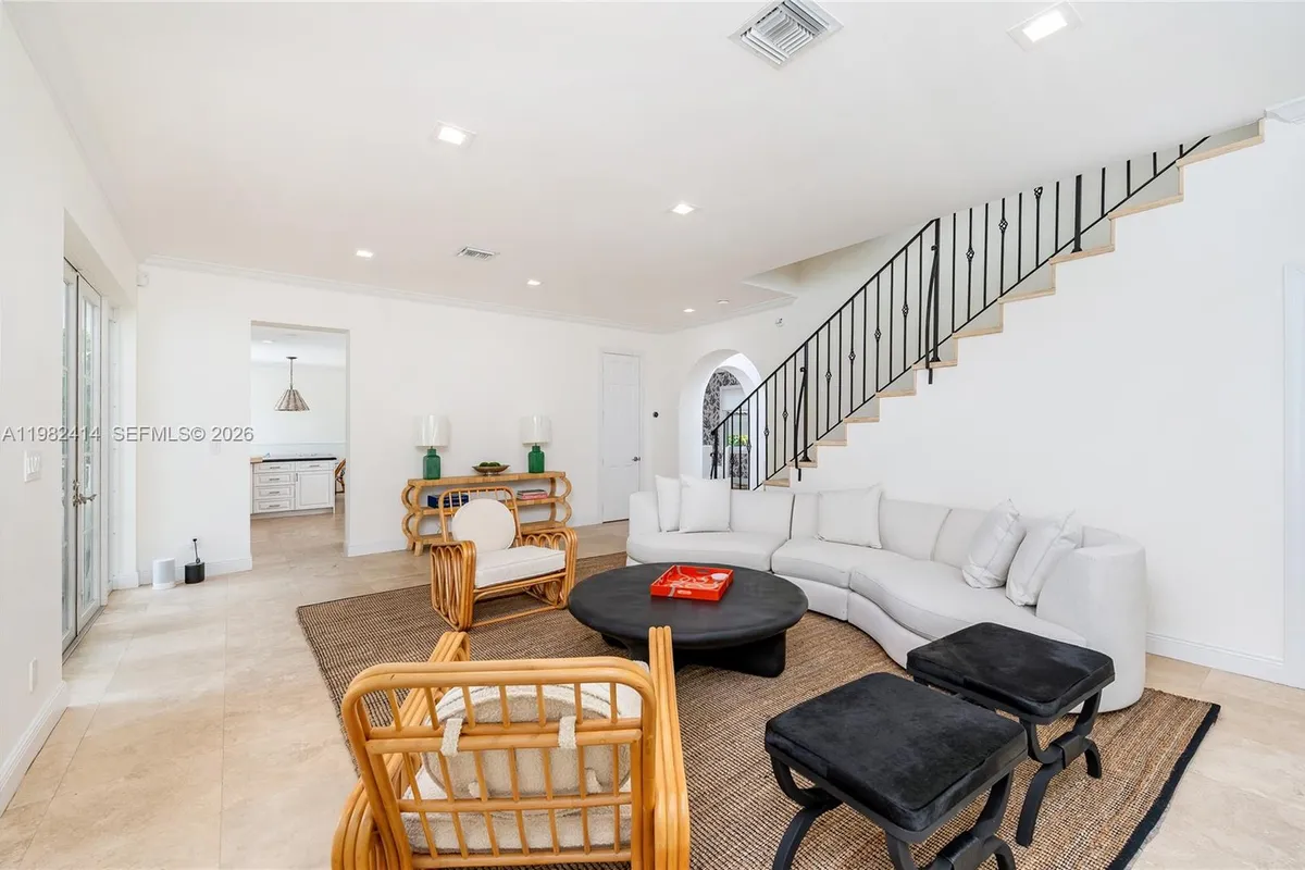 760 Glenridge Rd, Key Biscayne FL 33149