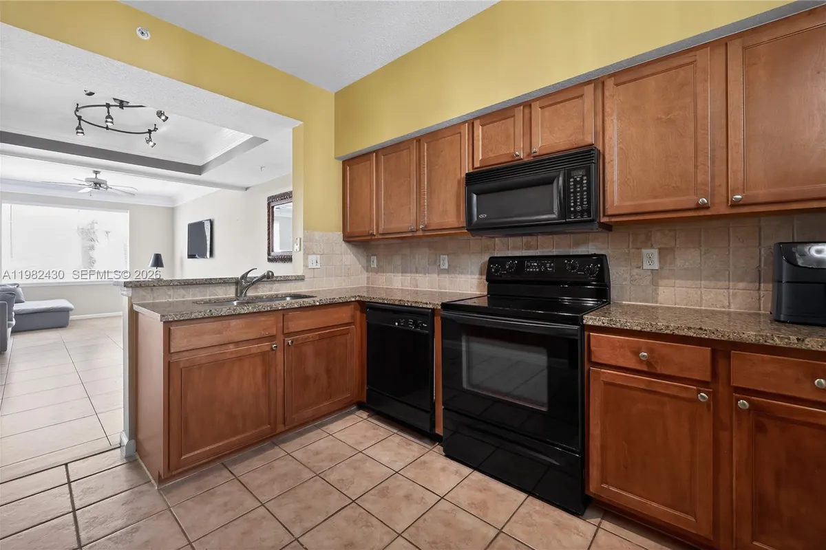 156 Aragon Way # 103, Jupiter FL 33458