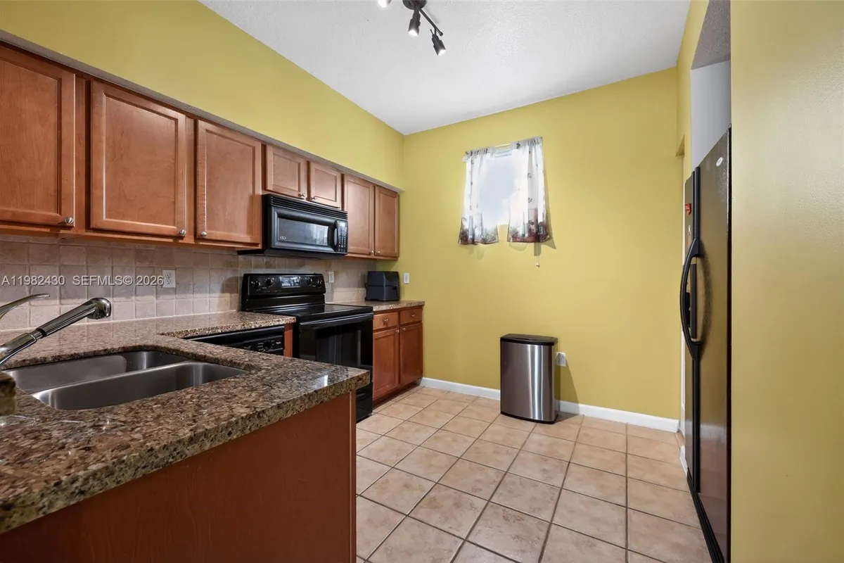 156 Aragon Way # 103, Jupiter FL 33458